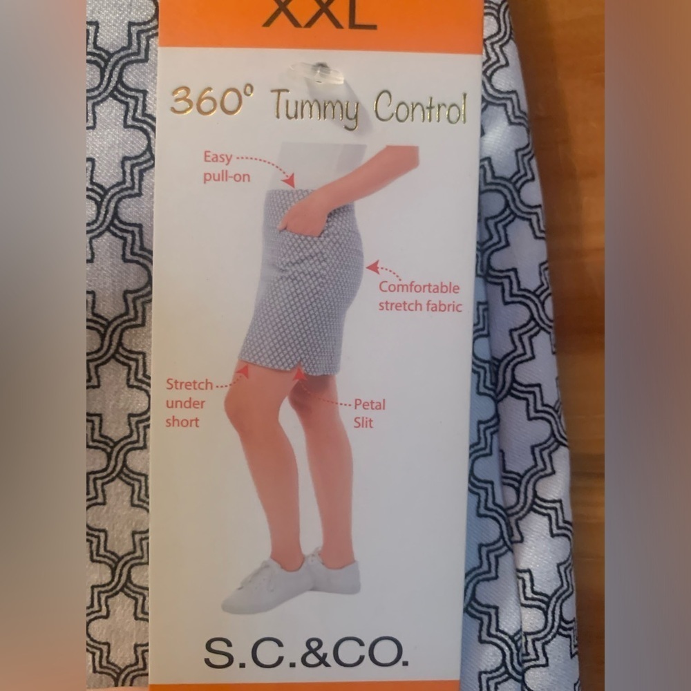SC & Co Skirt Womens Size XXL Tummy Control Pull On NWT. B&W - Picture 3 of 7